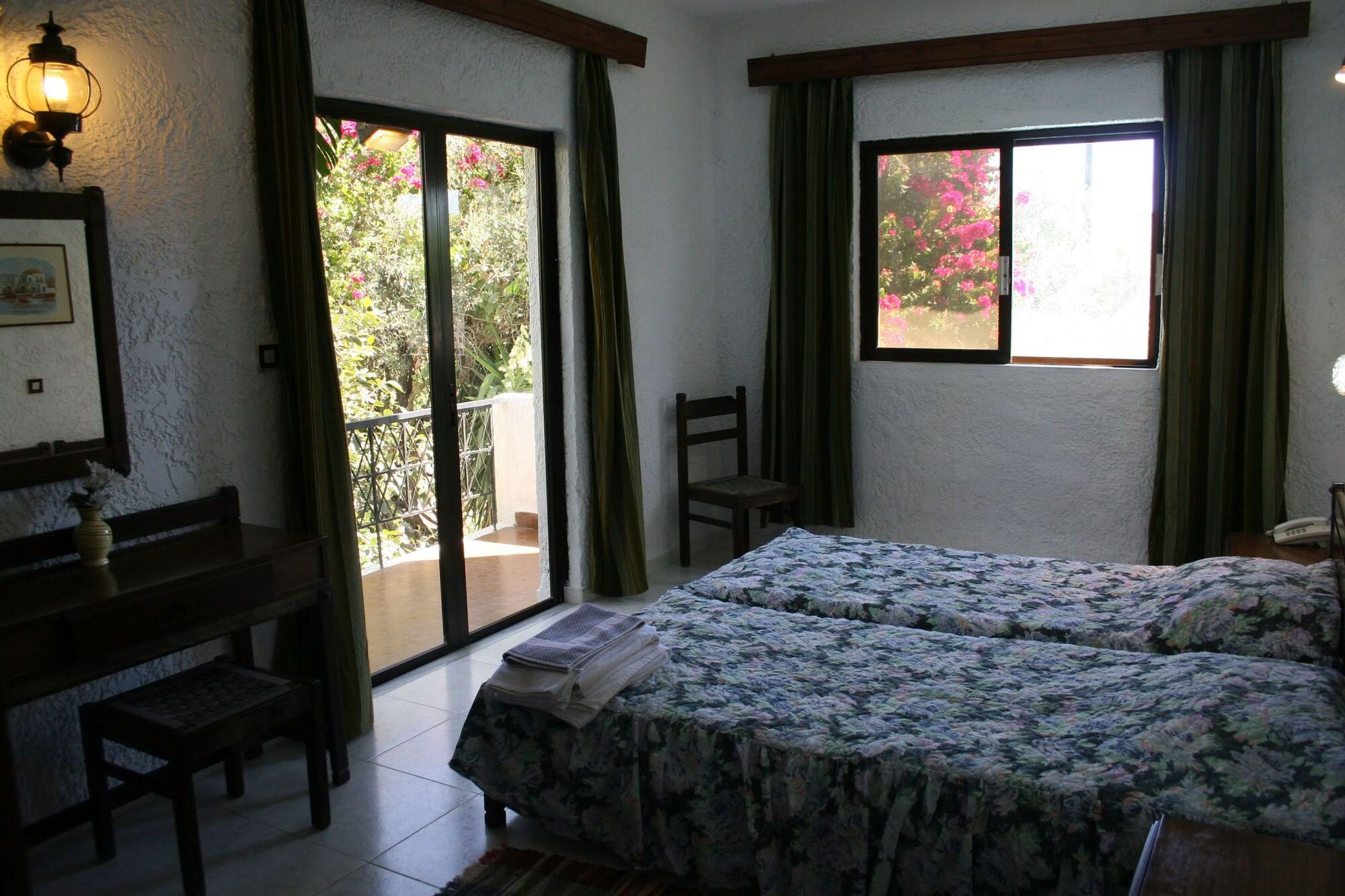 Oasis Hotel Bungalows Rhodes Afantou Dış mekan fotoğraf